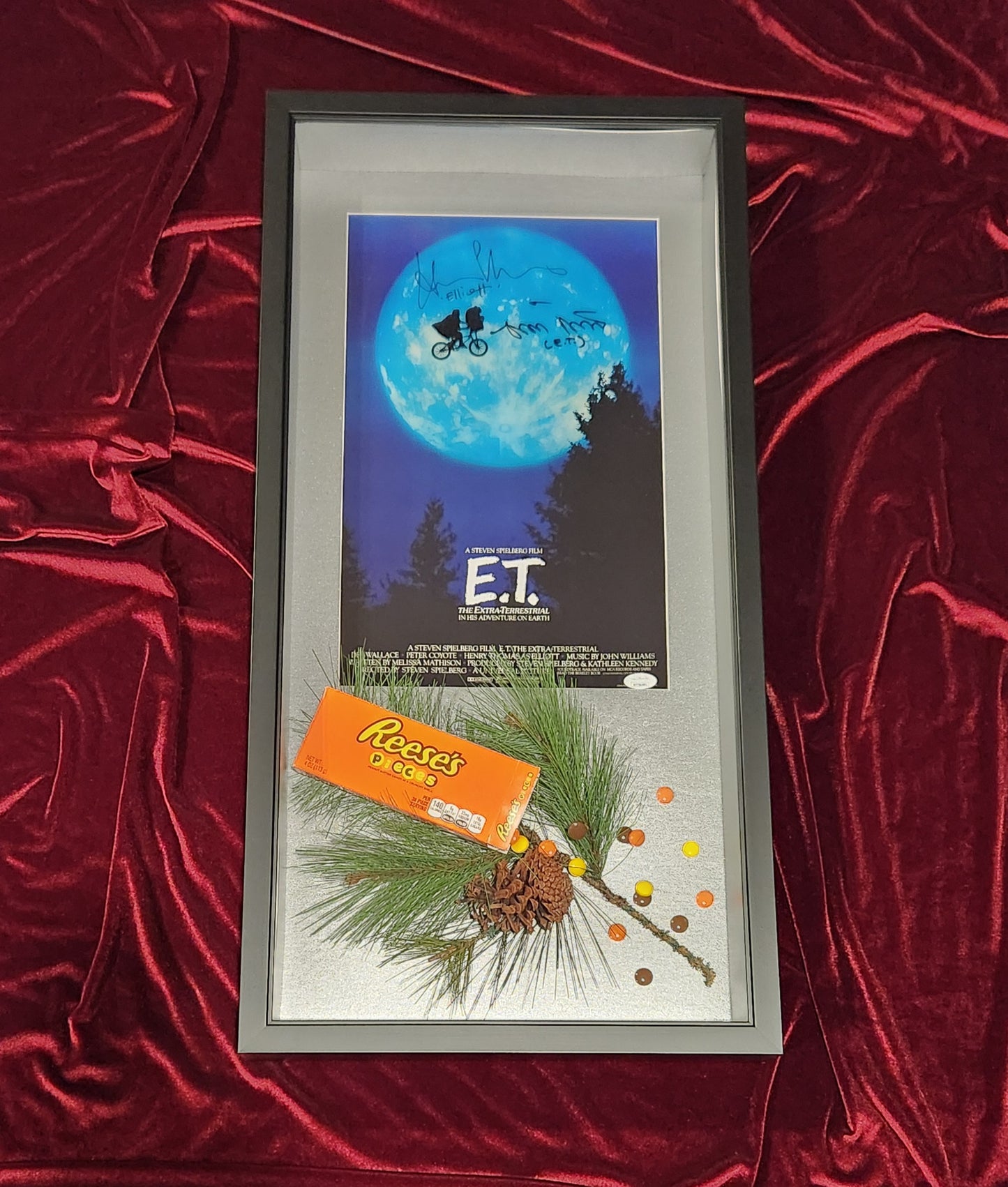 ET Elliot & ET - Henry Thomas & Matthew DeMeritt